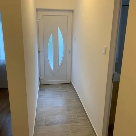 Bastya Apartment *