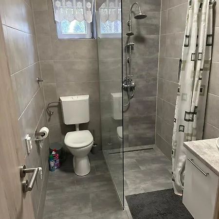 Bastya Apartament *
