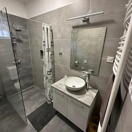 Bastya Apartament *